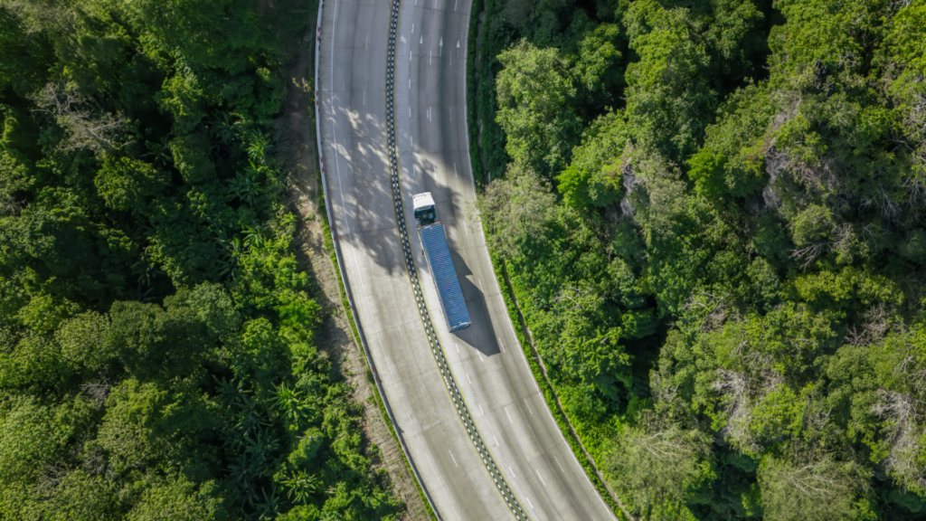 Caminhão na estrada